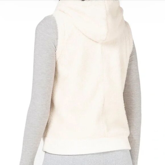 Kyodan Angel 2.0 Sherpa Vest in Ivory Size M - Picture 16 of 16